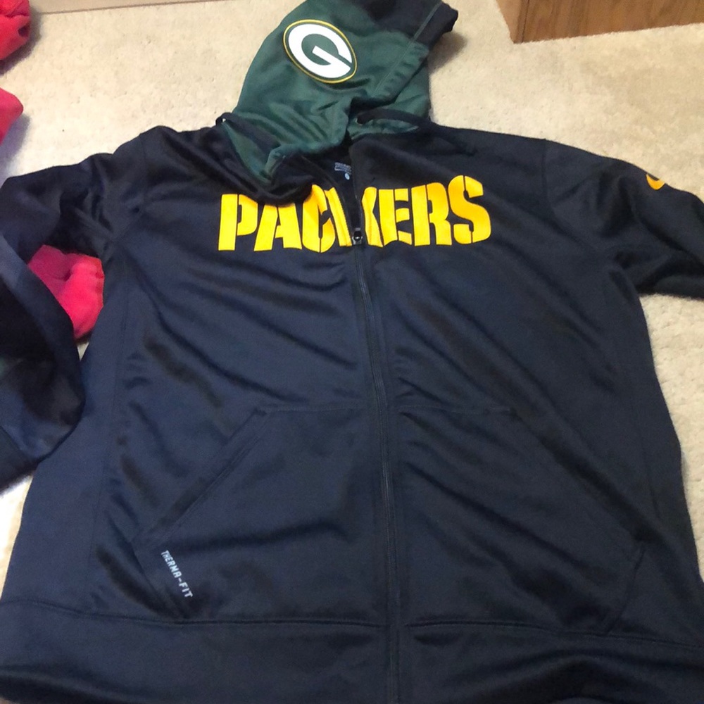 Men’s packer zip up.